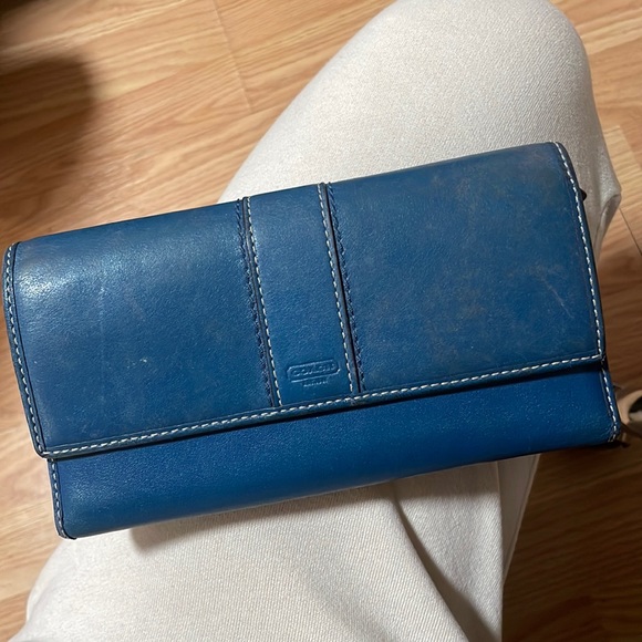 Blue Leather Coach Wallet - Picture 1 of 6